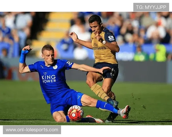 传奇球星风采回顾 穿越时光的足球经典瞬间